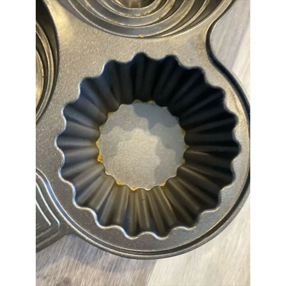 Wilton 3D CupCake mini giant Muffin Pan Heady Duty Baking Molds High Quality Cak