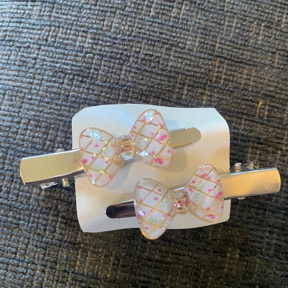 Unbranded assorted set