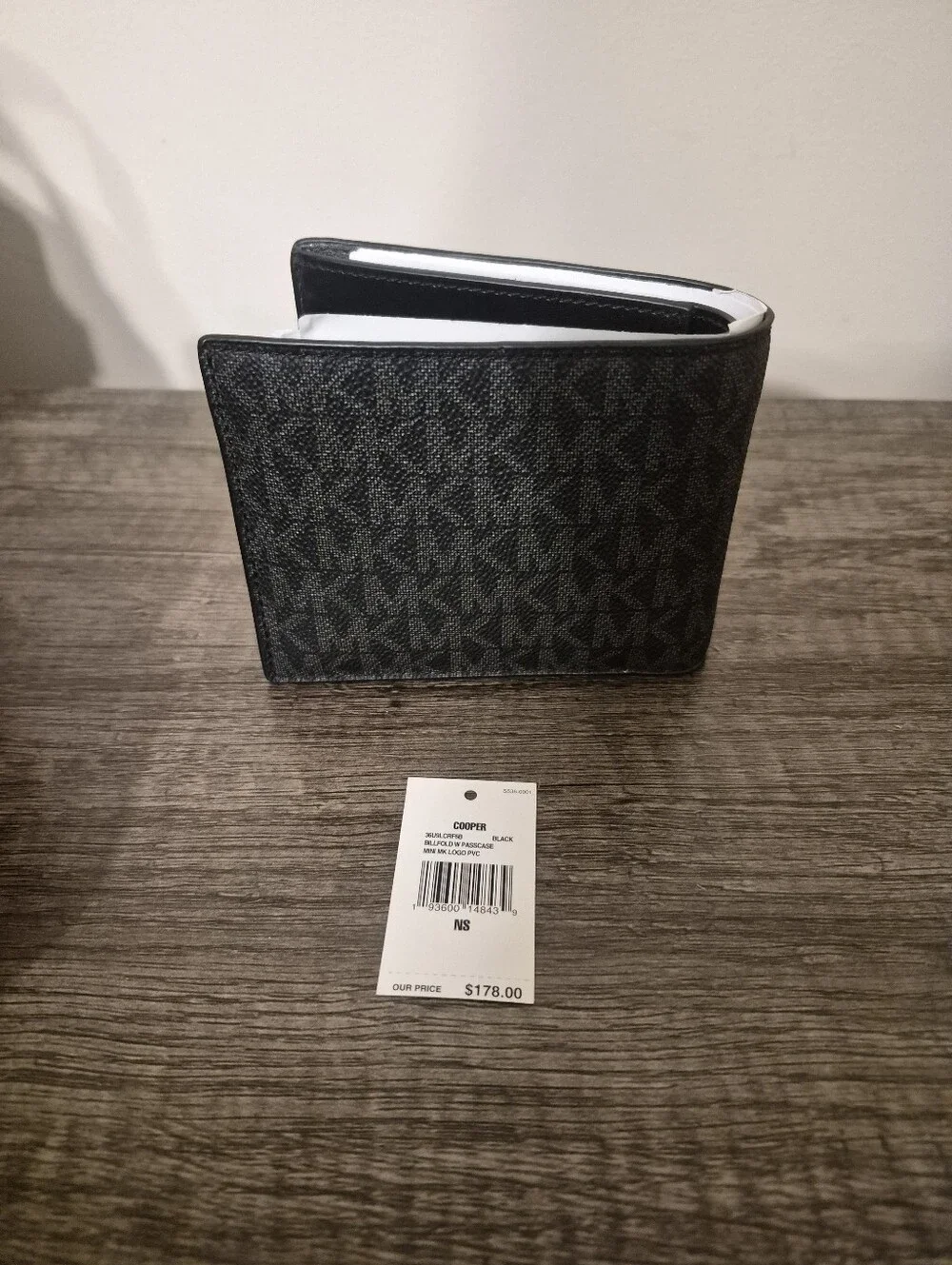 Michael Kors versatile bifold