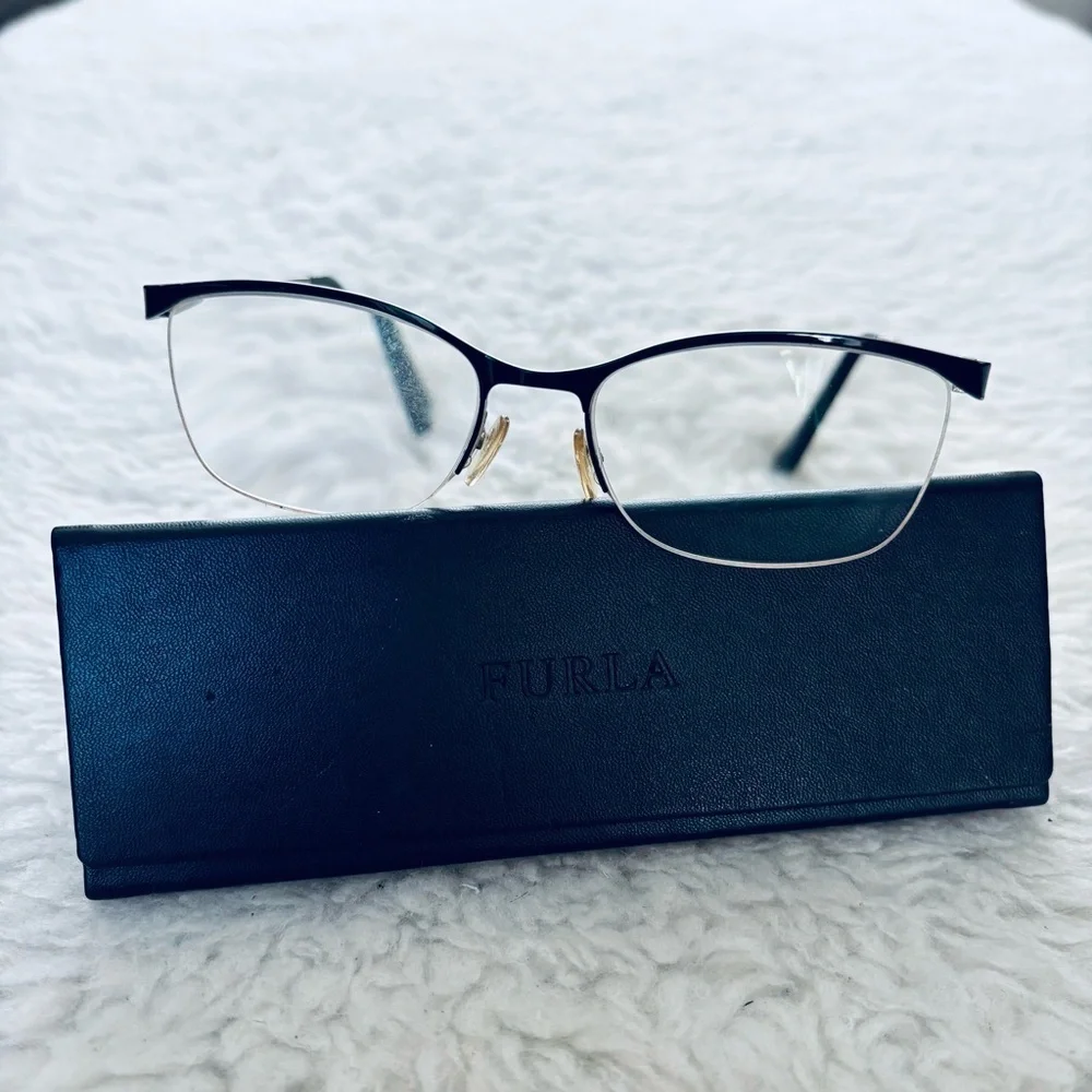 Furla chic half