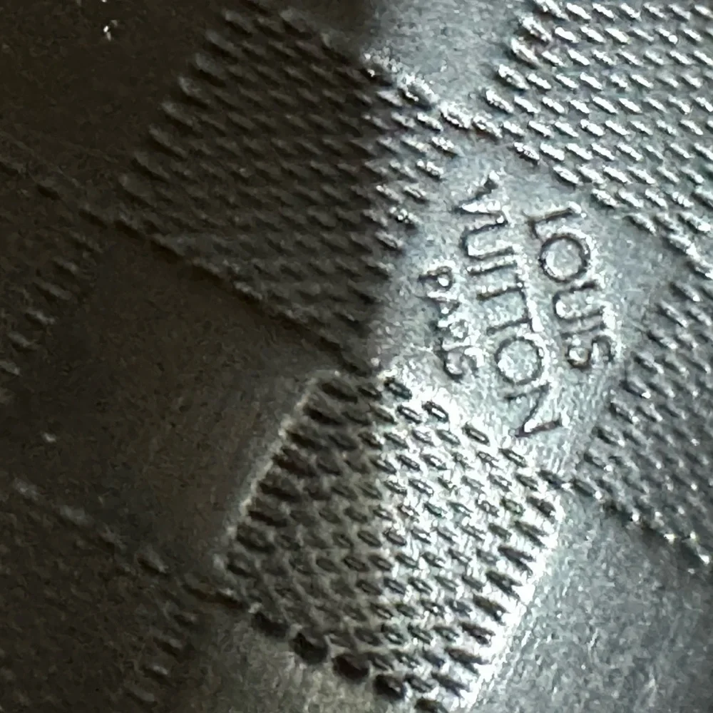 Louis Vuitton excellent no