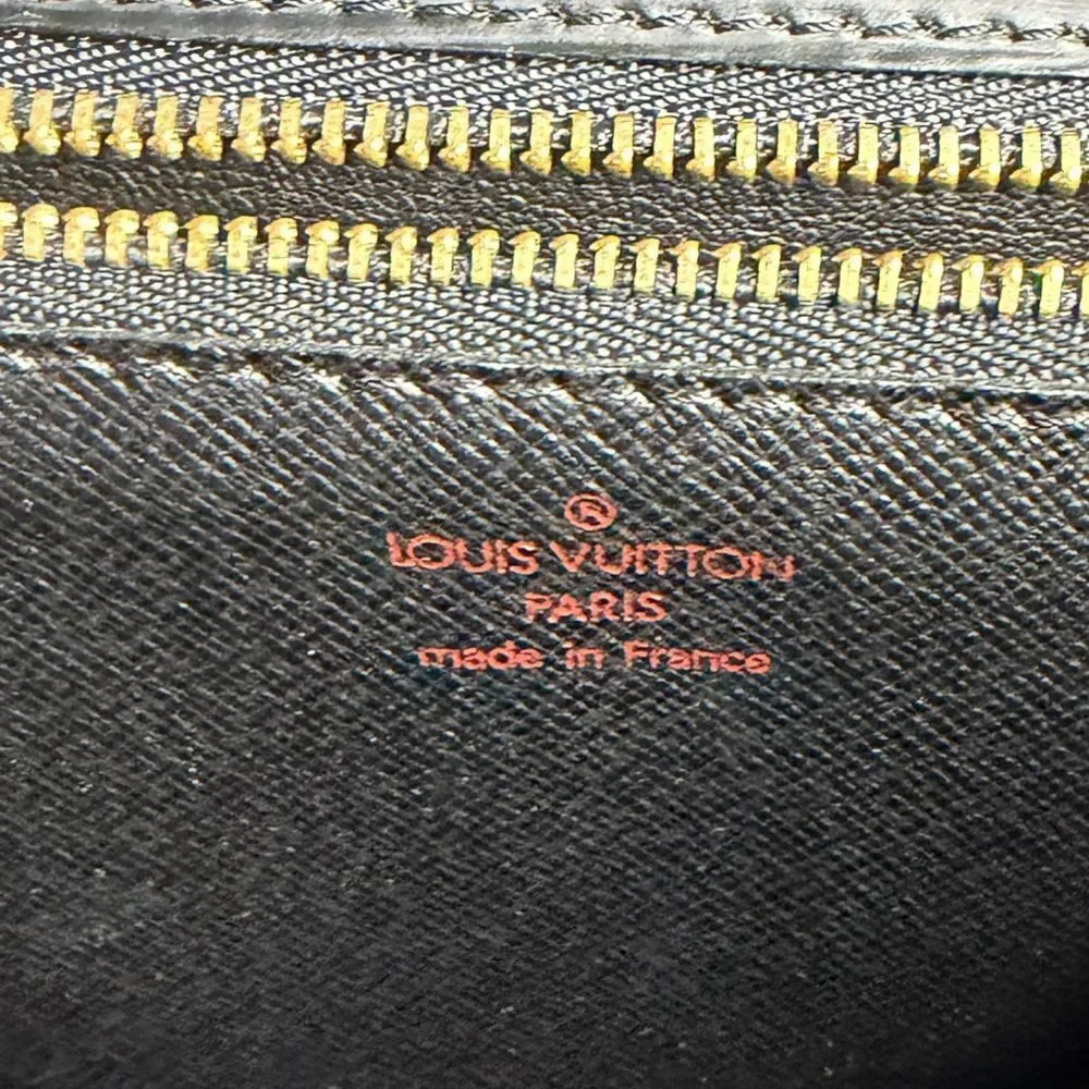 Louis Vuitton elegant timeless