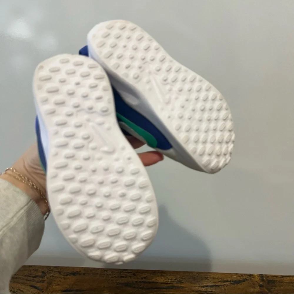 Nike revolution toddler