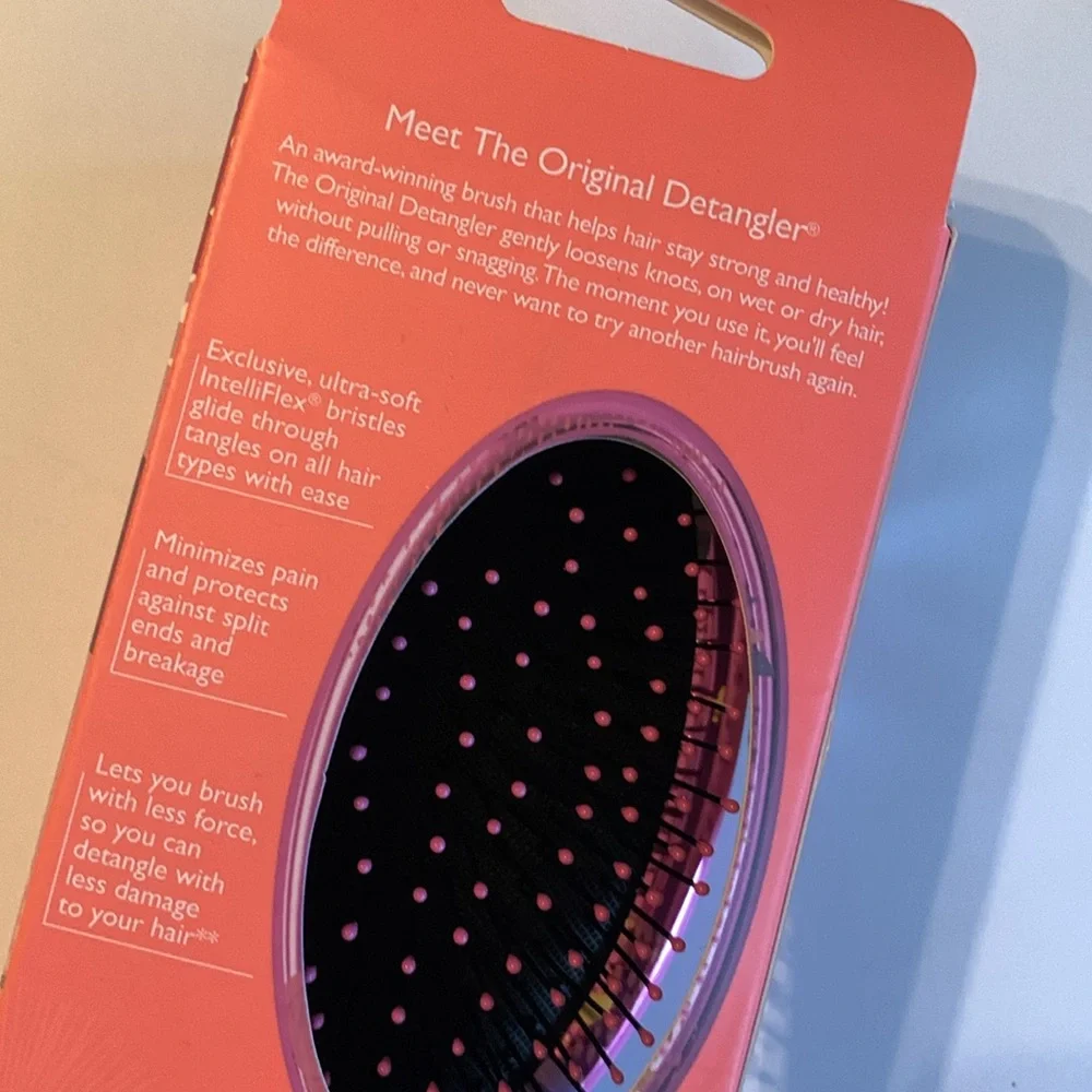 Wet Brush make brushing