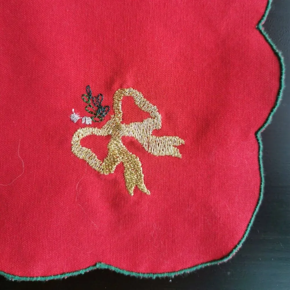 Napkin Red Vintage‎ Embroidered Christmas Green Scalloped Edge Gold Bow COTTON