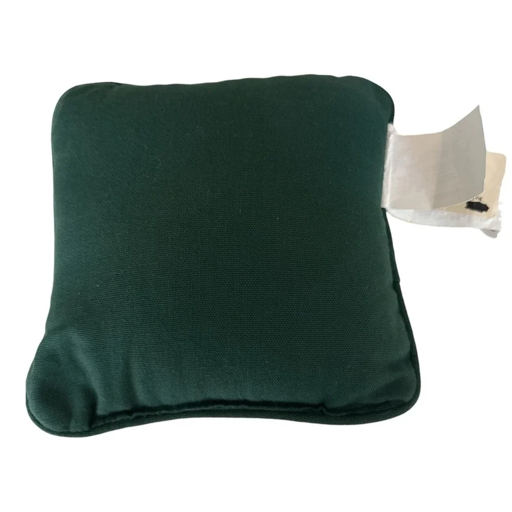 N/A holiday throw green
