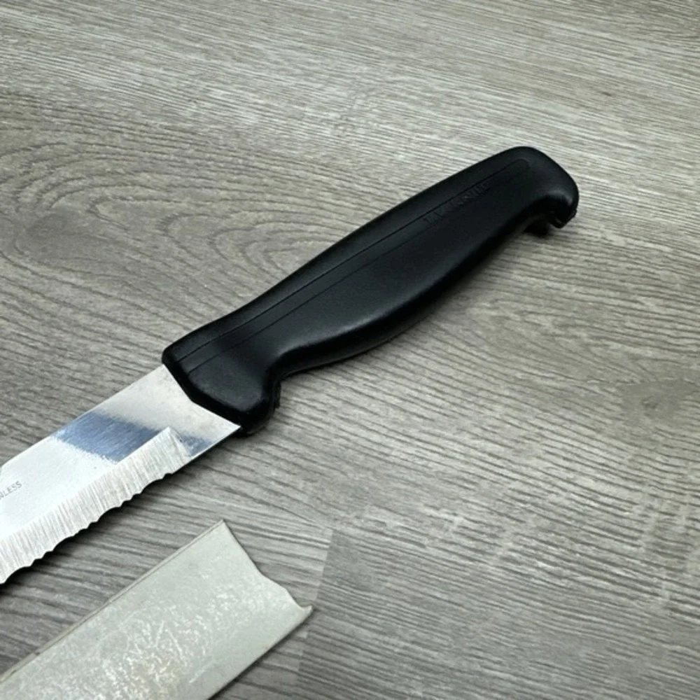 T.V. Knife very sharp