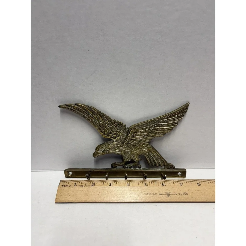 The Unbranded Brand eagle key