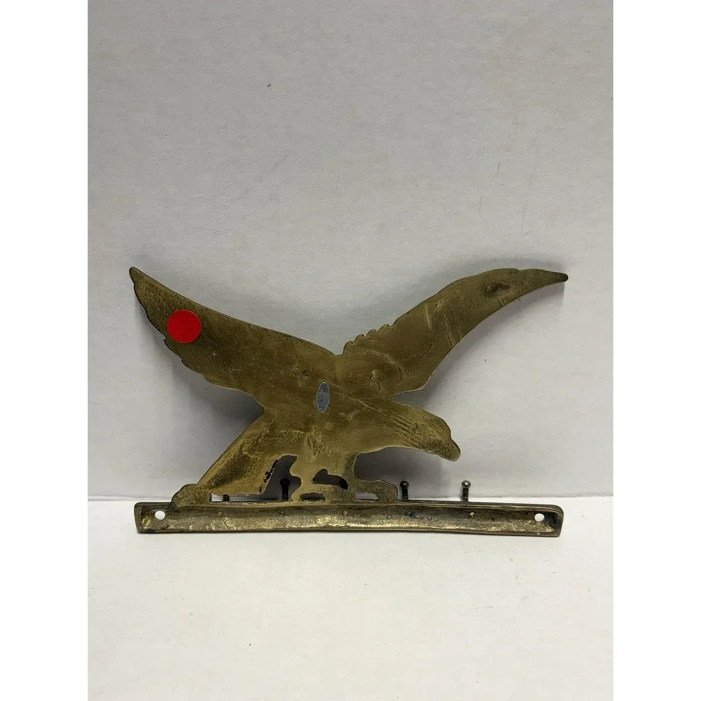 The Unbranded Brand eagle key