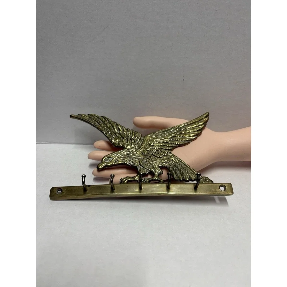 The Unbranded Brand eagle key