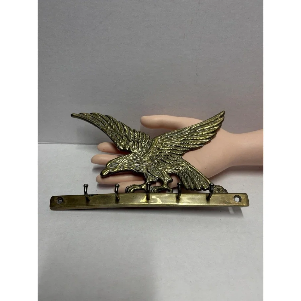The Unbranded Brand eagle key