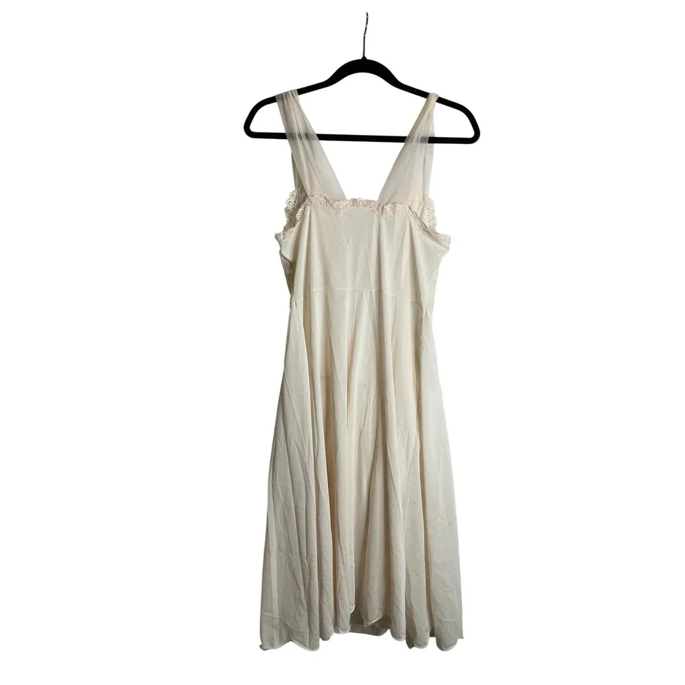 Vanity Fair vintage vanity