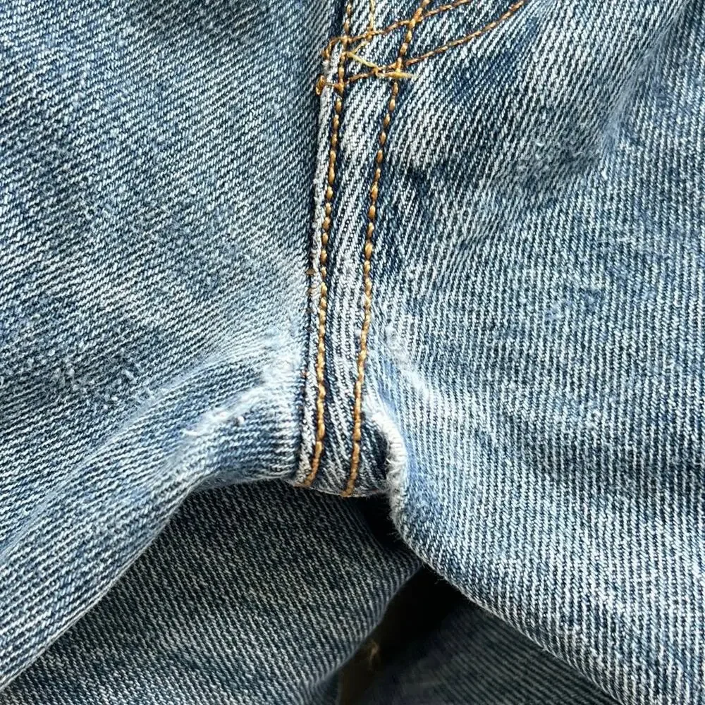 Levi’s 501 button