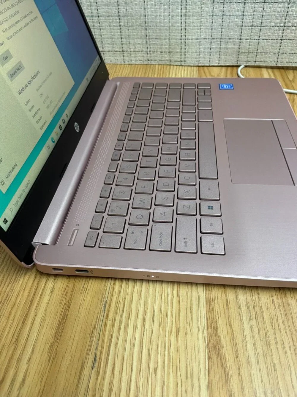 HP 15 series