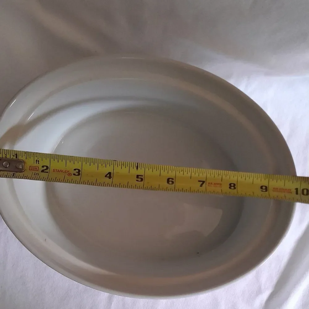 Vintage Cordon Blue BIA casserole dish w lid. Like new.