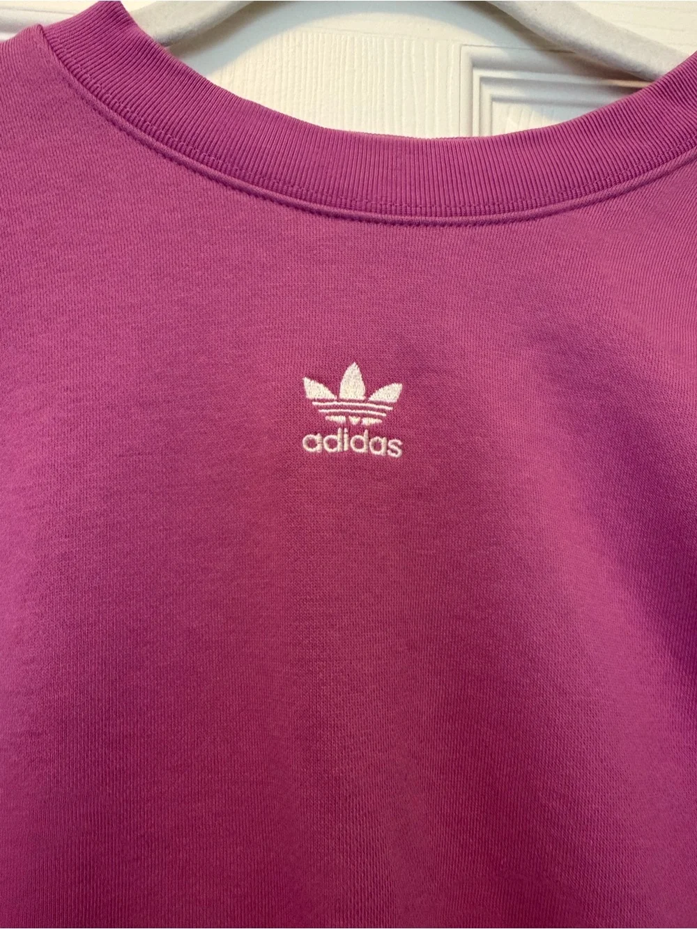 adidas color fushia