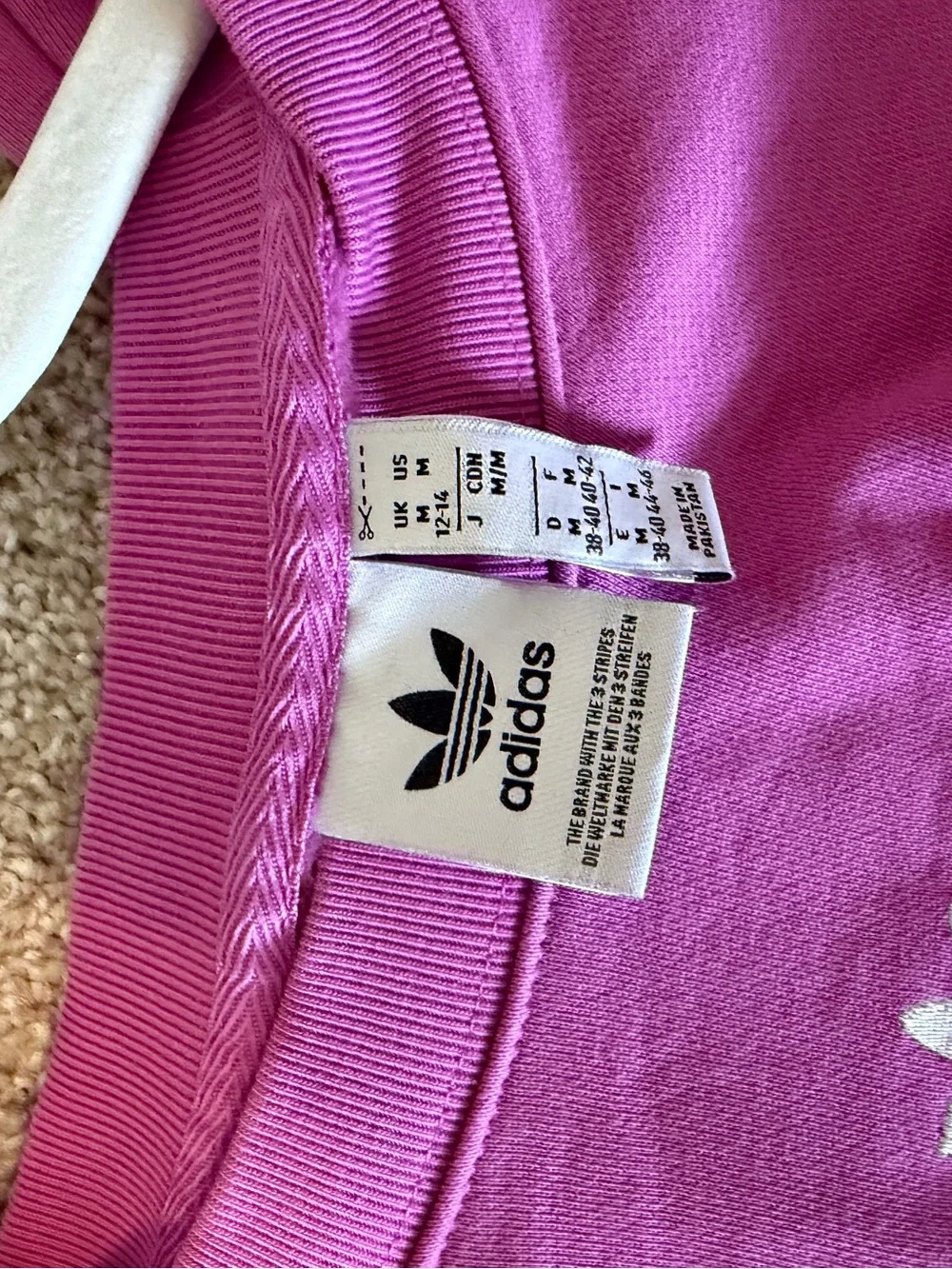 adidas color fushia