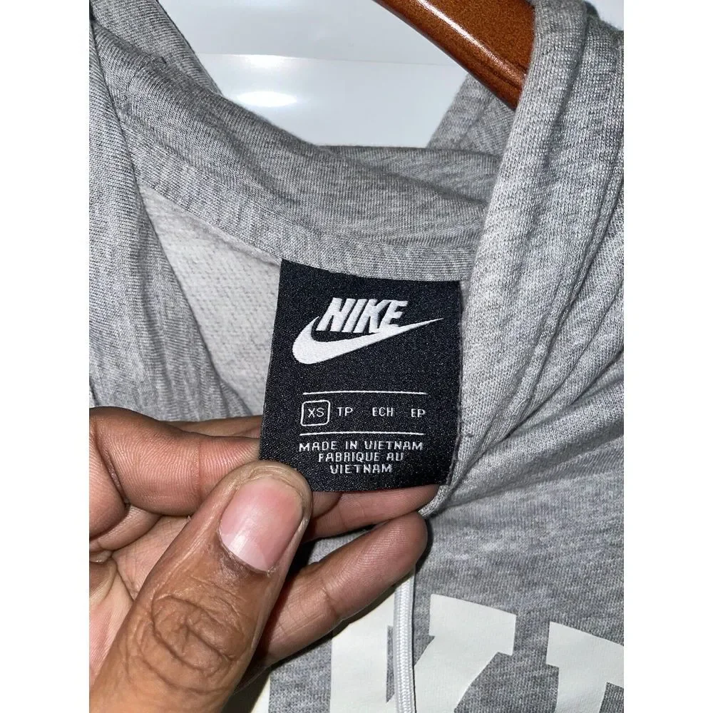 Nike **colors may