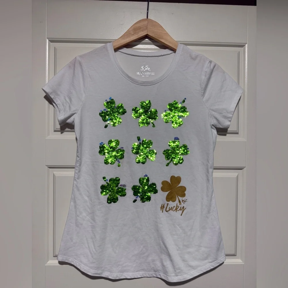 Justice Lucky ☘️ 4 leaf clover flip sequin shirt 18/20 plus st. Patrick’s day