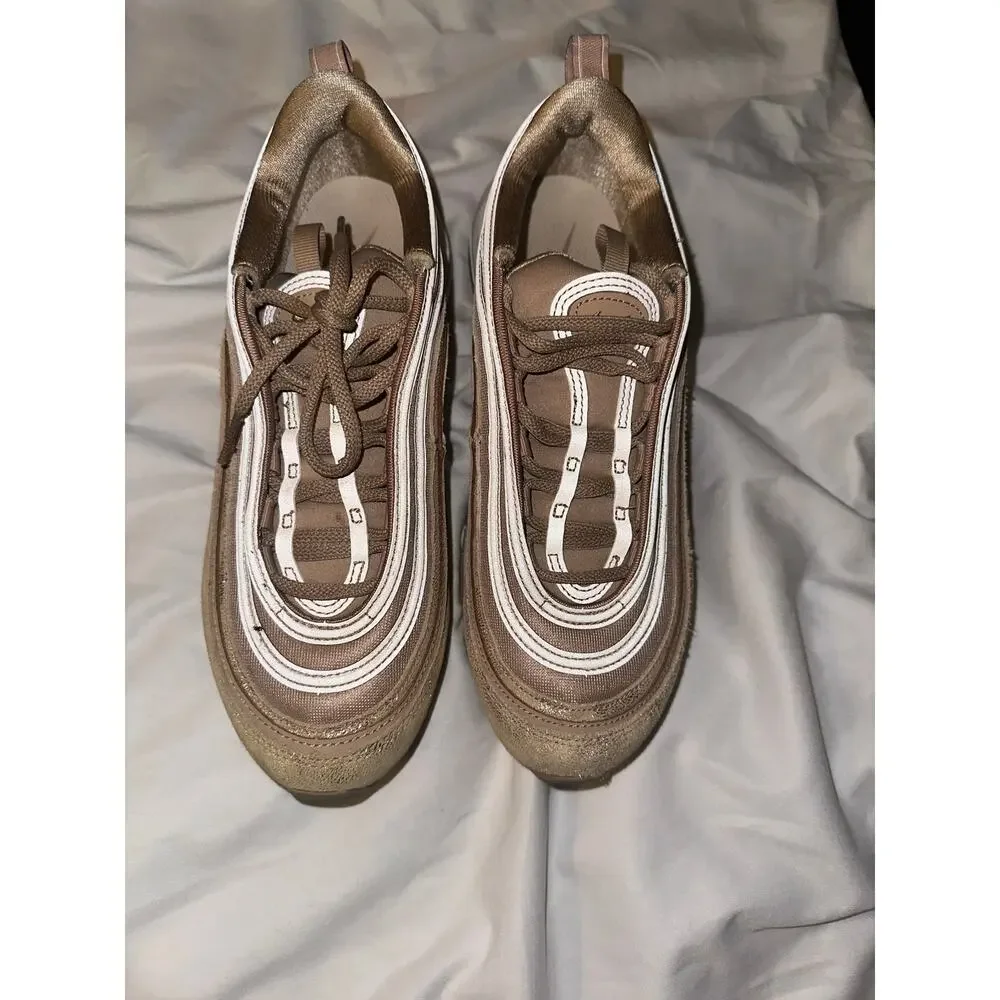 Nike just used metallic