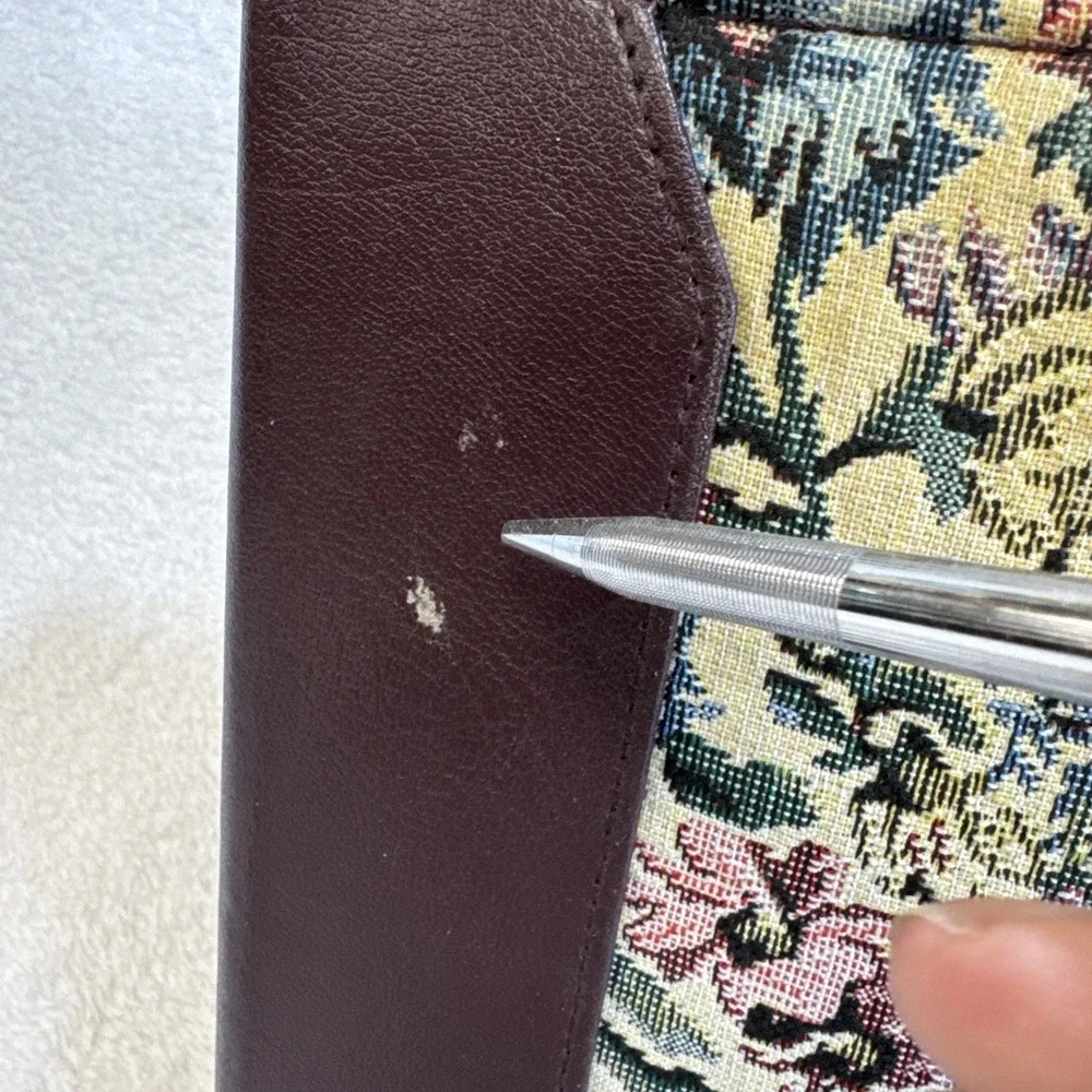 The Unbranded Brand color pattern
