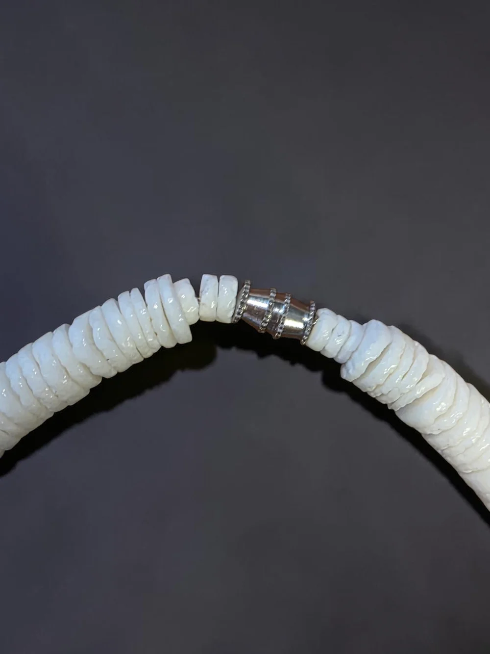 N/A white puka