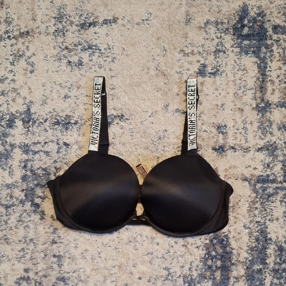Victorias Secret go bold