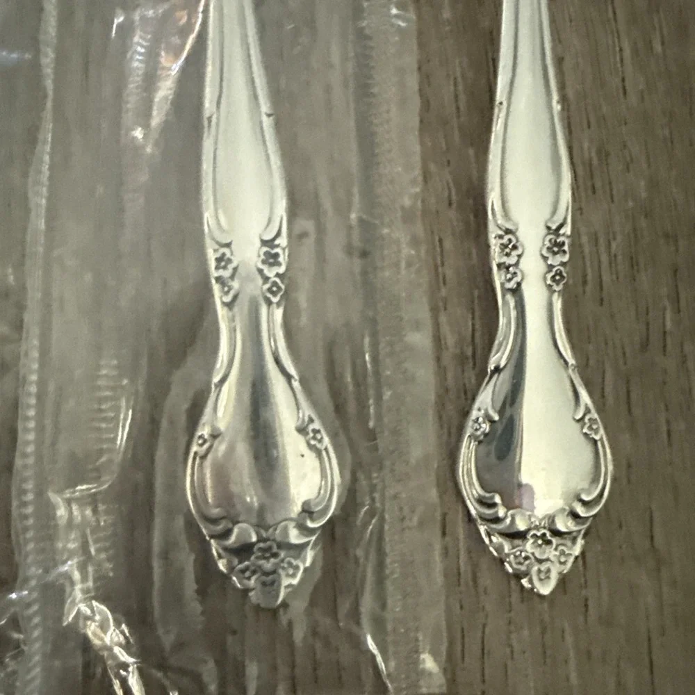 Set of 6 Oneida Community AFFECTION Flatware Teaspoons 6
