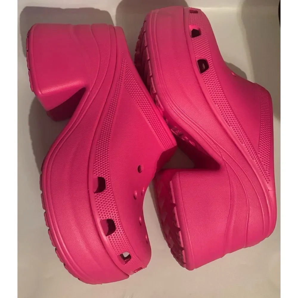 CROCS elevate your