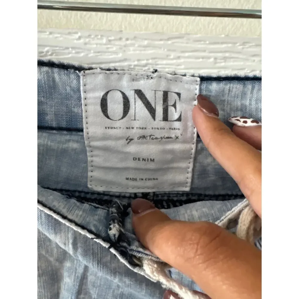 One Teaspoon brand one