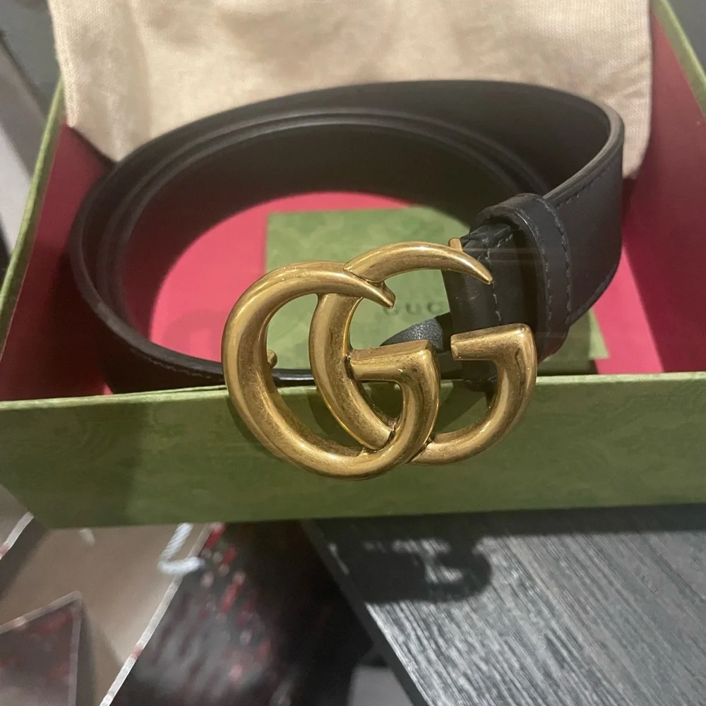 Gucci Black Leather Belt with Aged Gold Double G Buckle