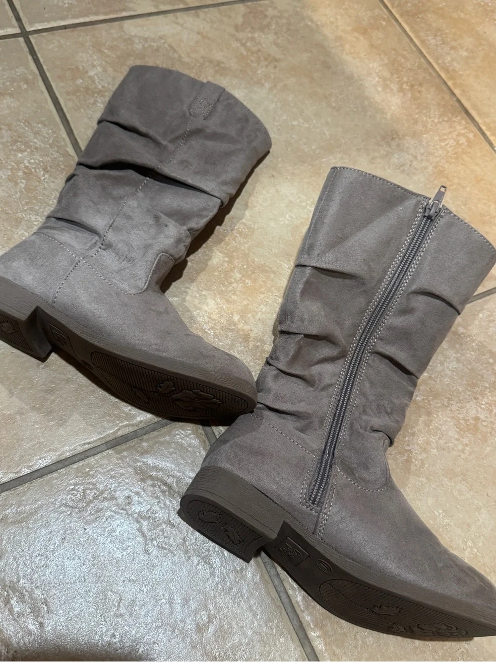 Crown Vintage slouchy mid