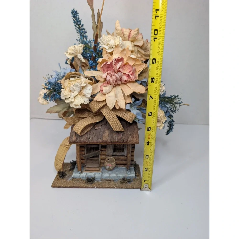 Flowers by Zoe add charming