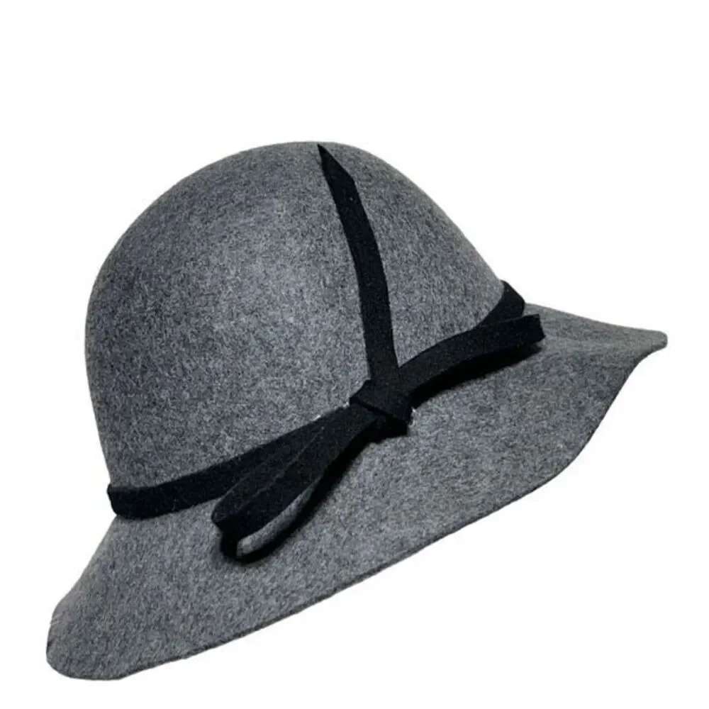 Scala NWT Grey Wool Felt Cloche Hat