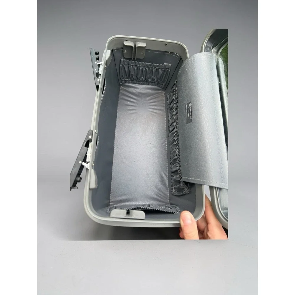 N/A vintage samsonite
