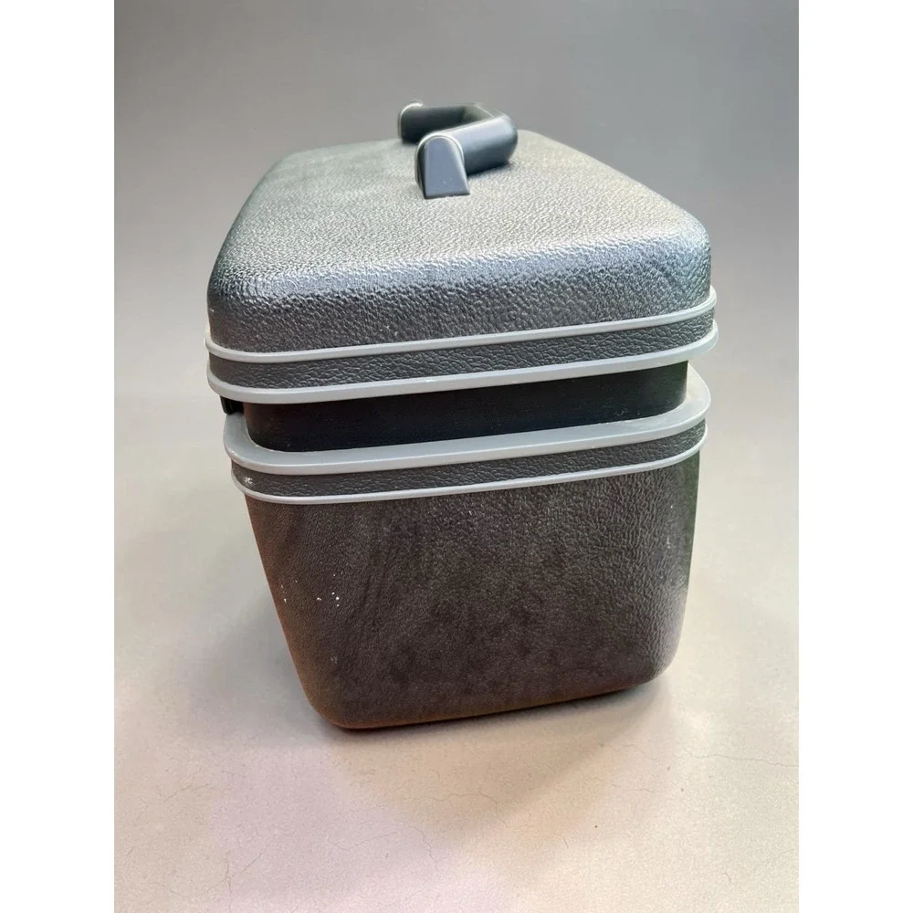 N/A vintage samsonite