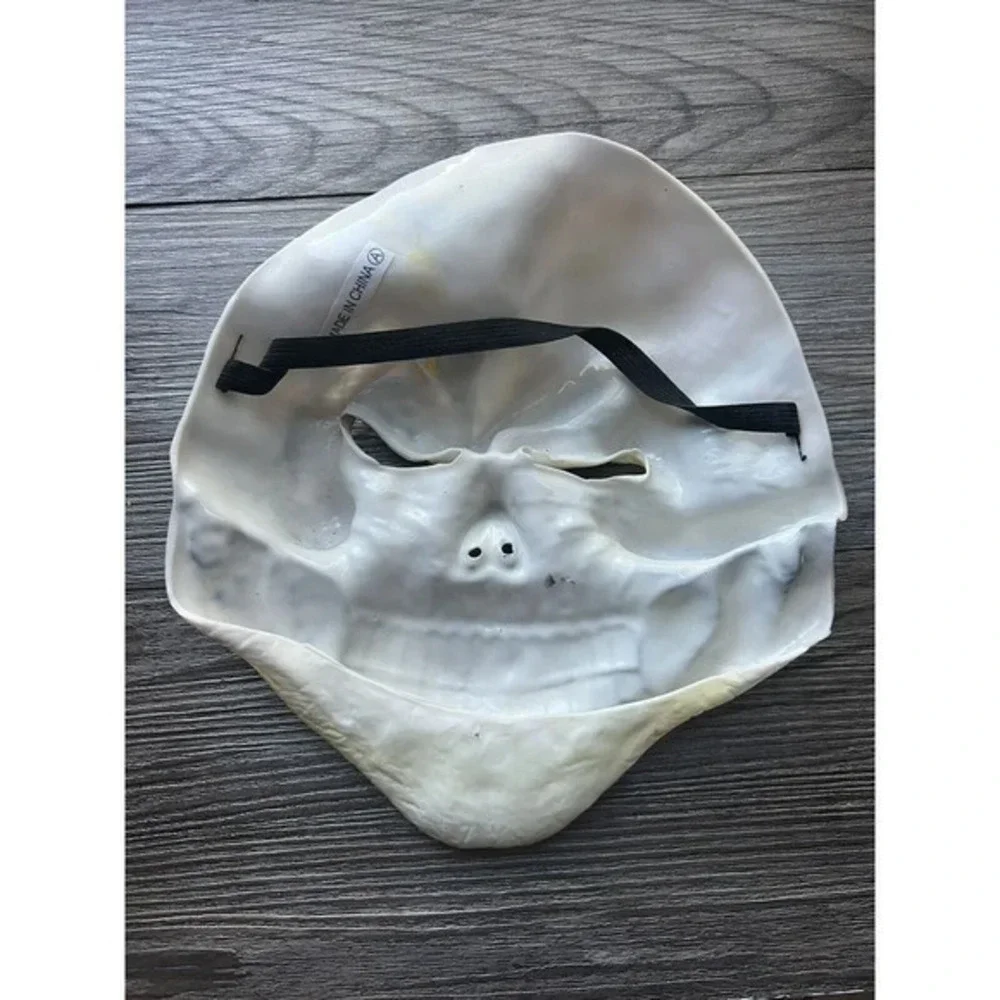 N/A vintage skull