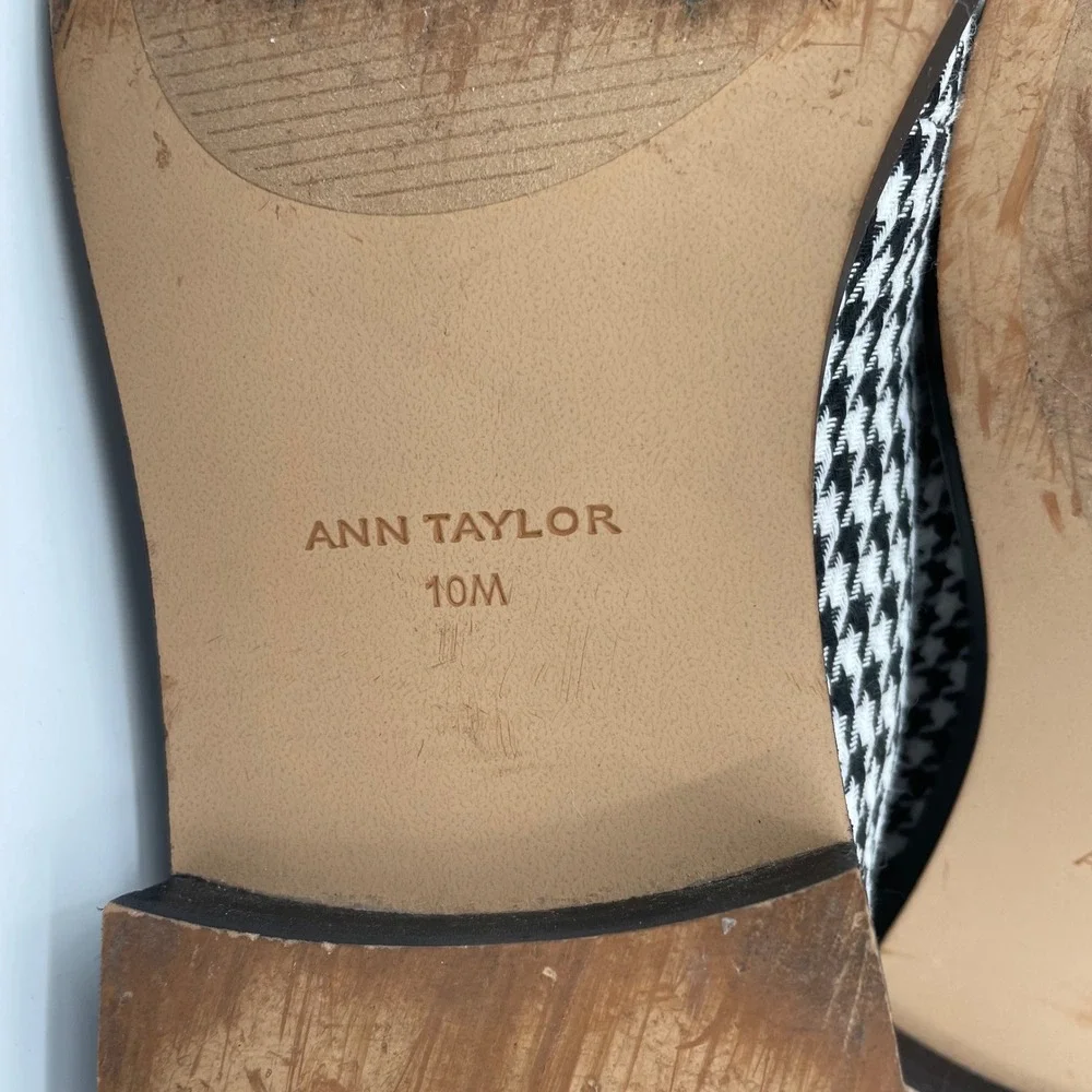 Ann Taylor uppers lining