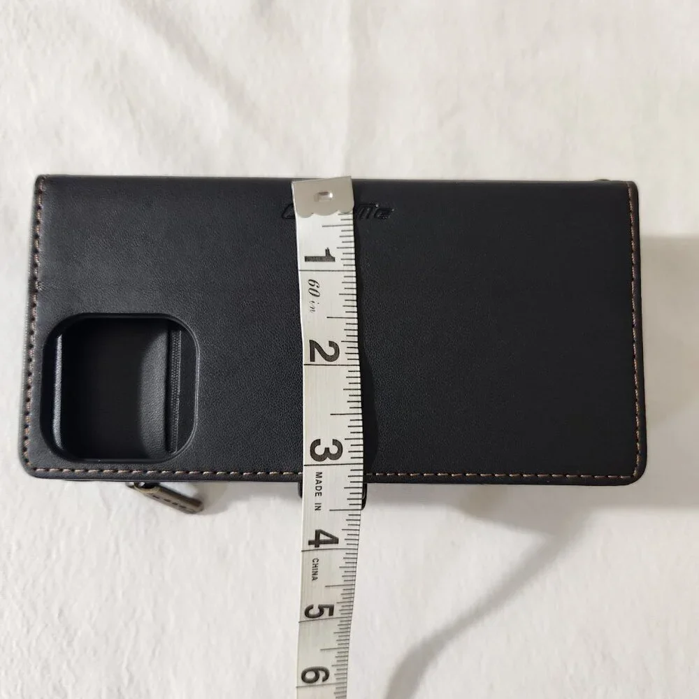CaseMe pocket slots