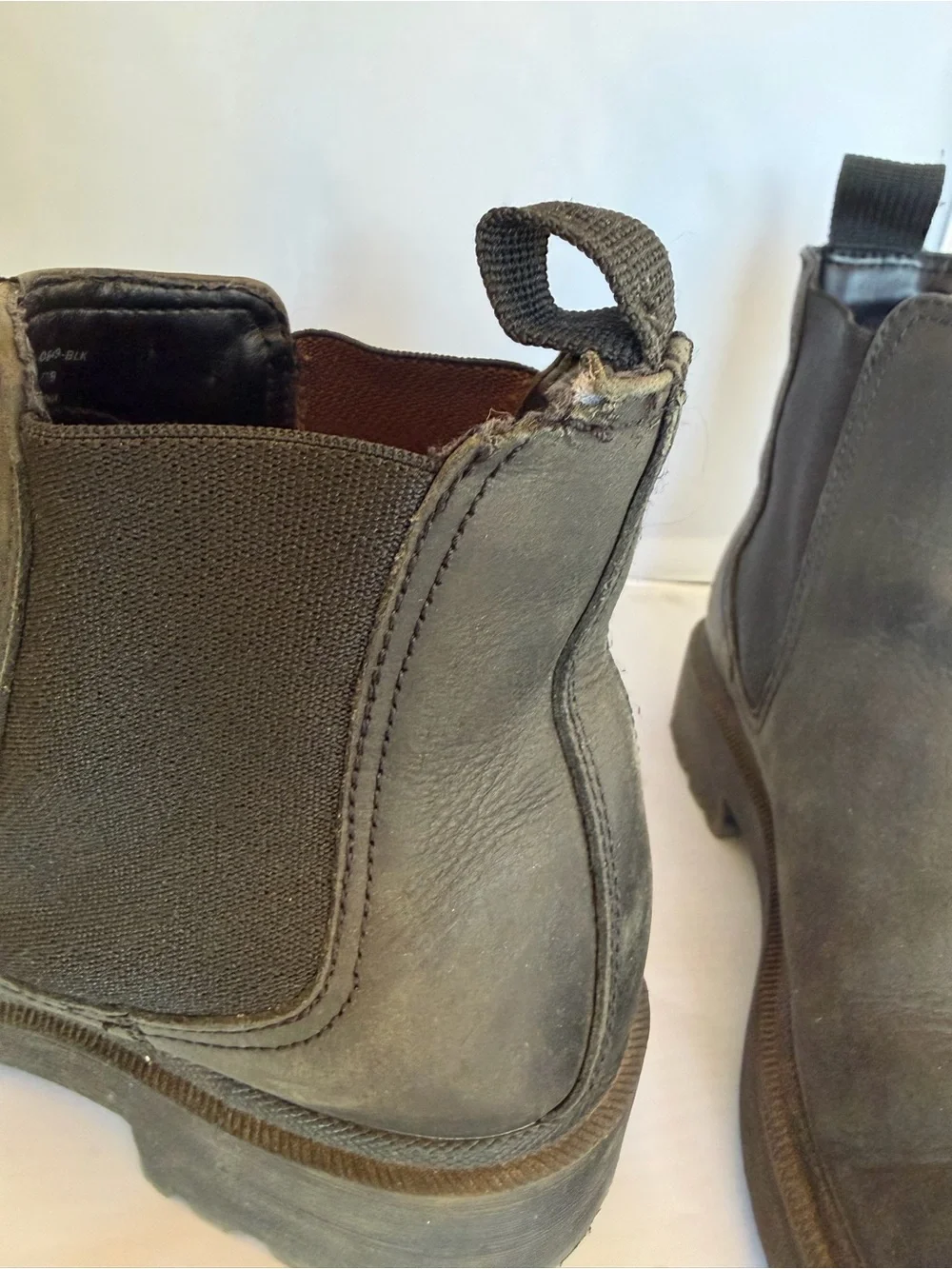 FRYE AND CO. classic chelsea