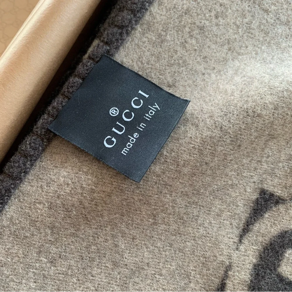 Gucci bed wool nylon