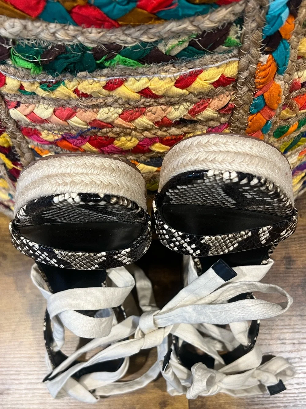 VinceCamino Roreka Wraparound Tie Espadrille Sandal In Warm Vanilla:Size 7.5