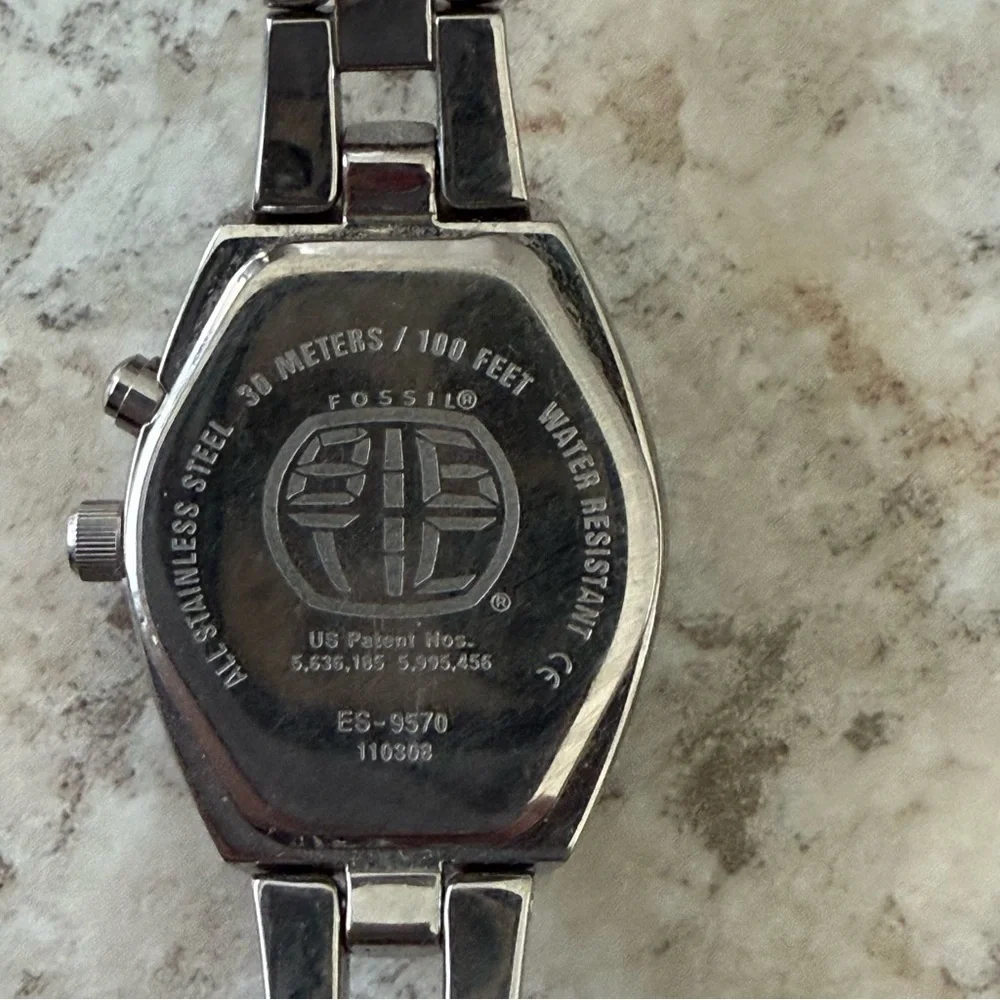 Fossil elegant silver