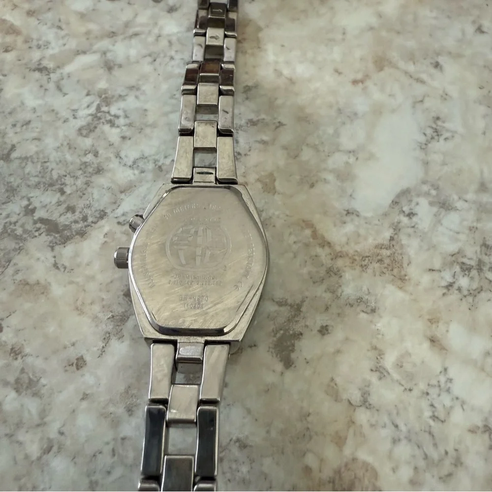 Fossil elegant silver
