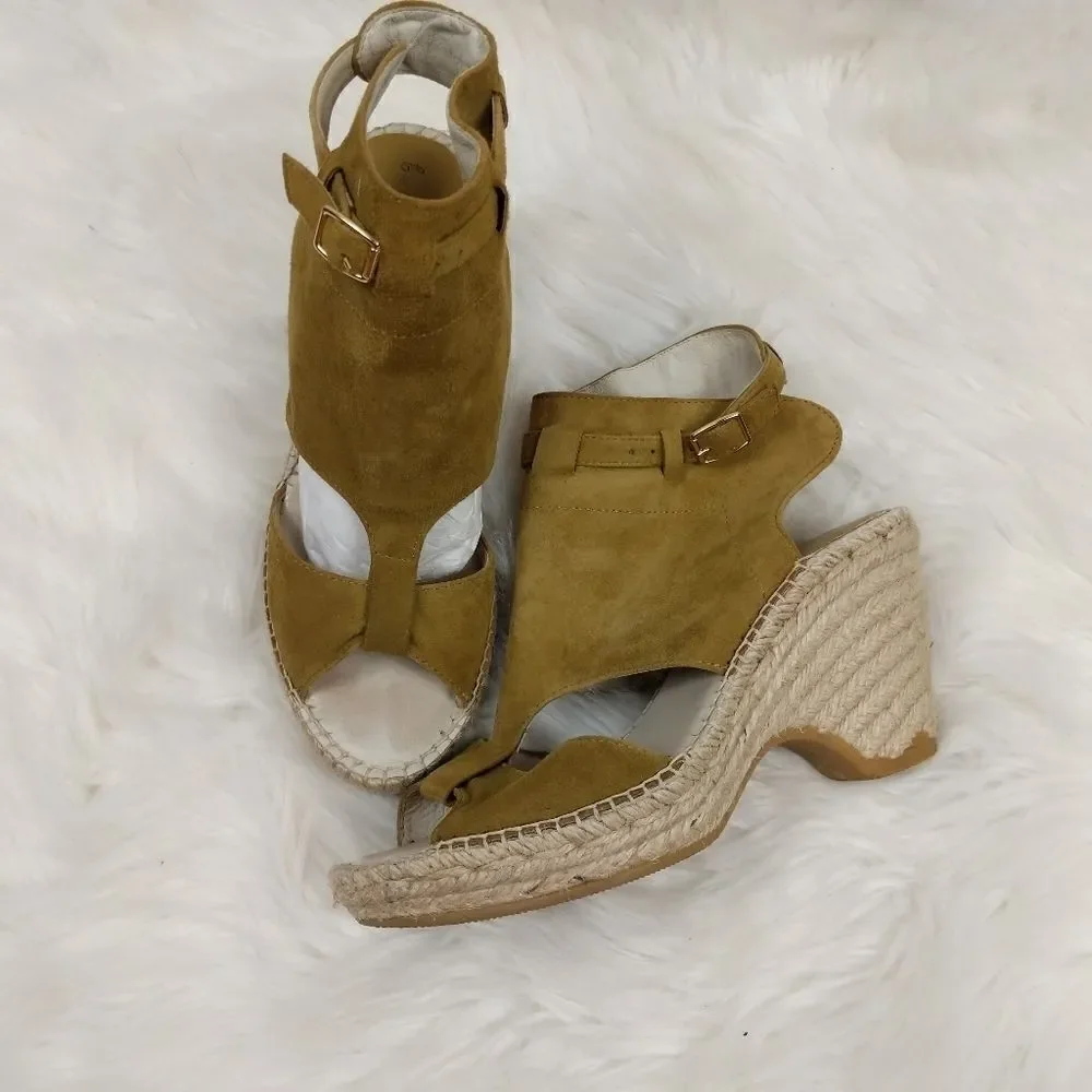 Bettye Muller Women's Size 39 EUR 8.5-9 US Gold Su