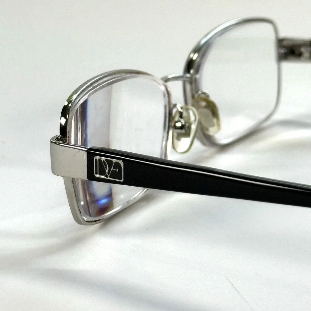 Diane Von Furstenberg brand model