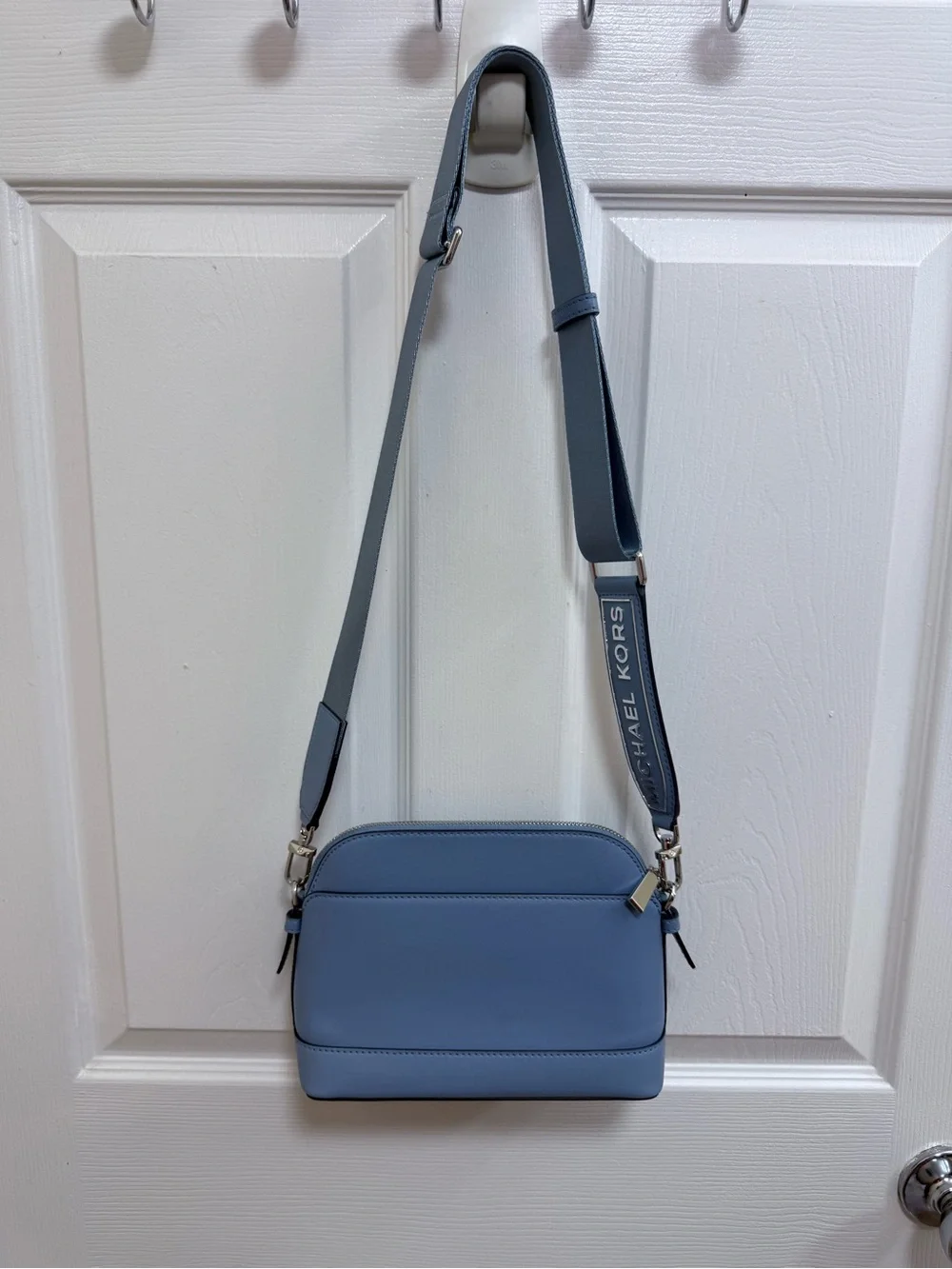 Michael Kors Jet Set Charm Large Dome Crossbody in Light Blue