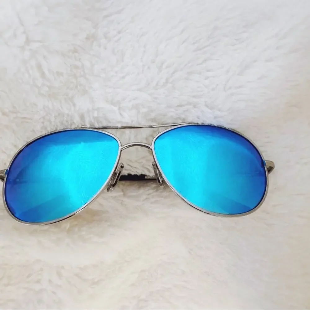 Stylens embrace classic
