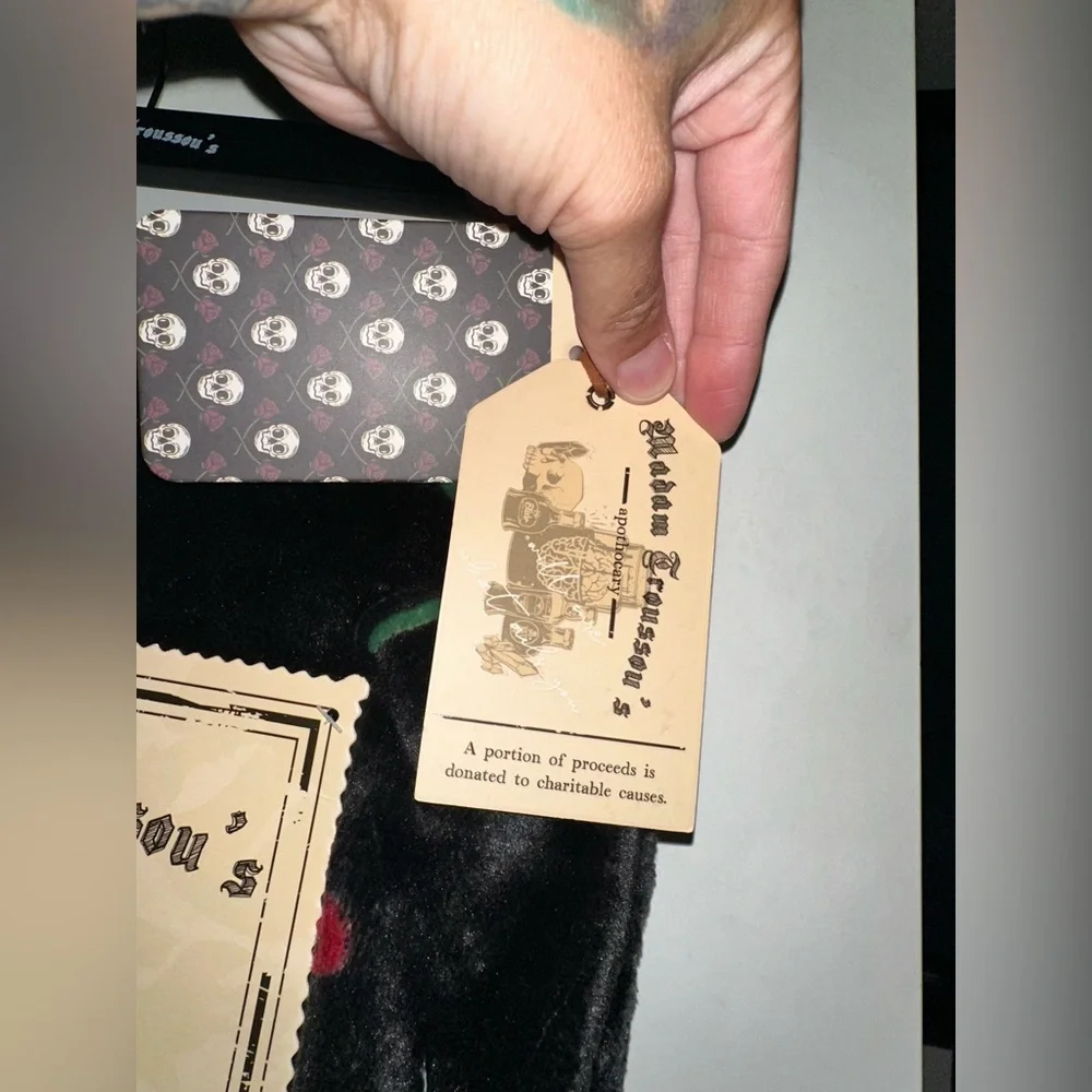 Madam Trousseau’s Apothecary 50“ no
