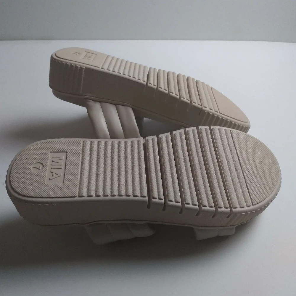 MIA leni platform